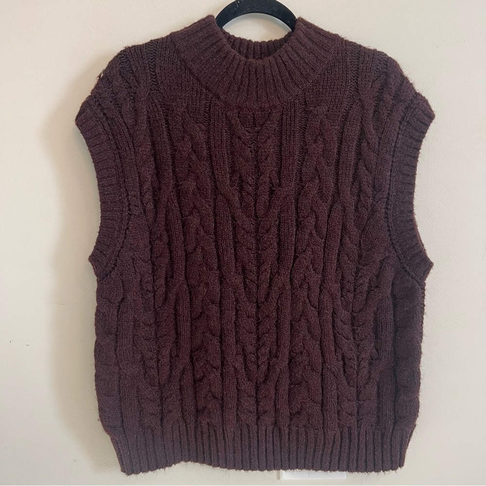 NWT Women's Cable Knit Sweater Vest - Brown